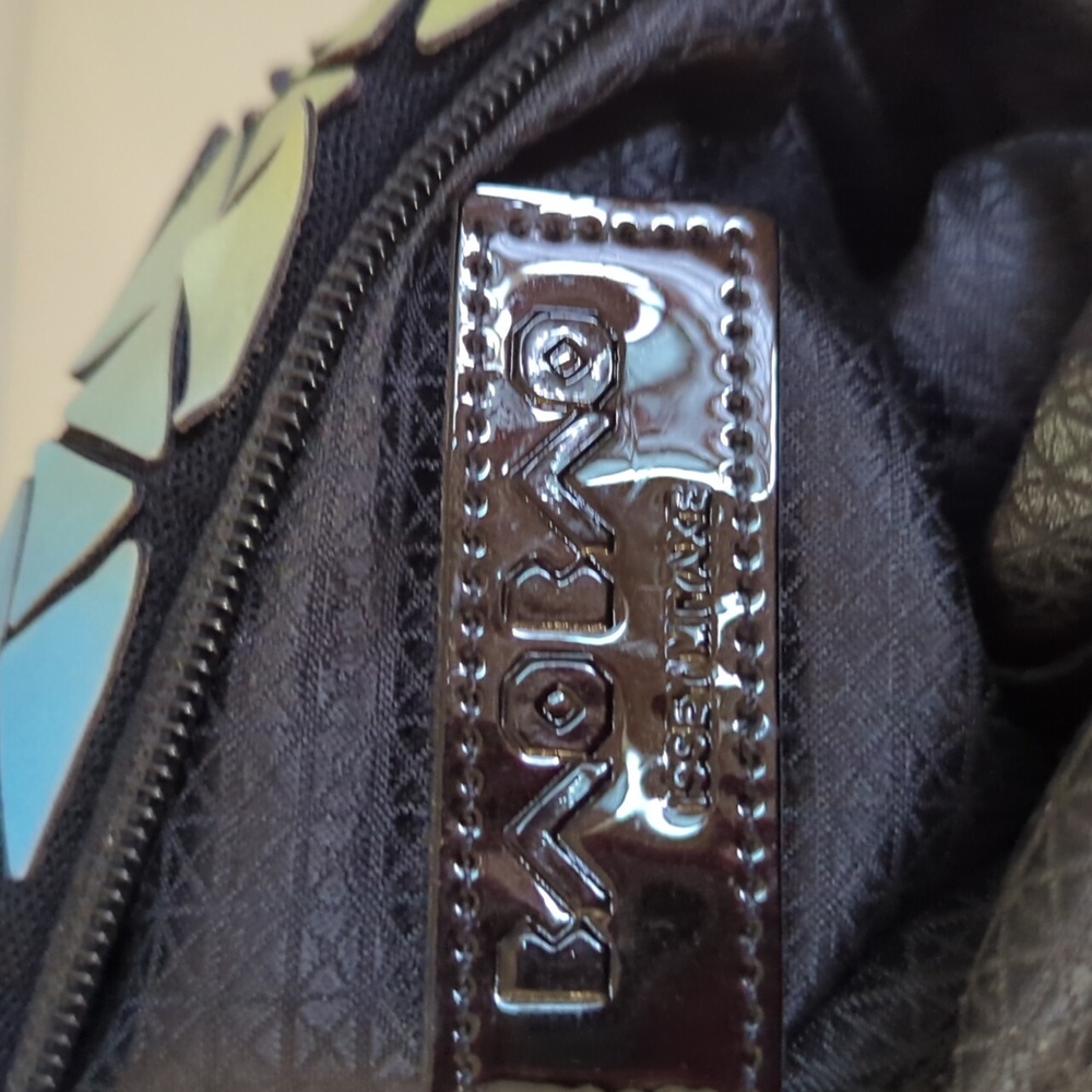 Bao Bao crossbody - Picture 7 of 8